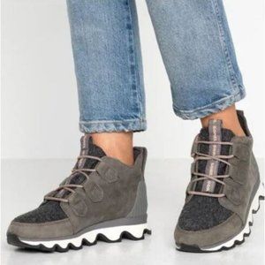 SOREL Women's Kinetic Caribou Waterproof Comfort Boot Gray/Olive Women's 6 NEW
